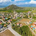 Villa Vista *